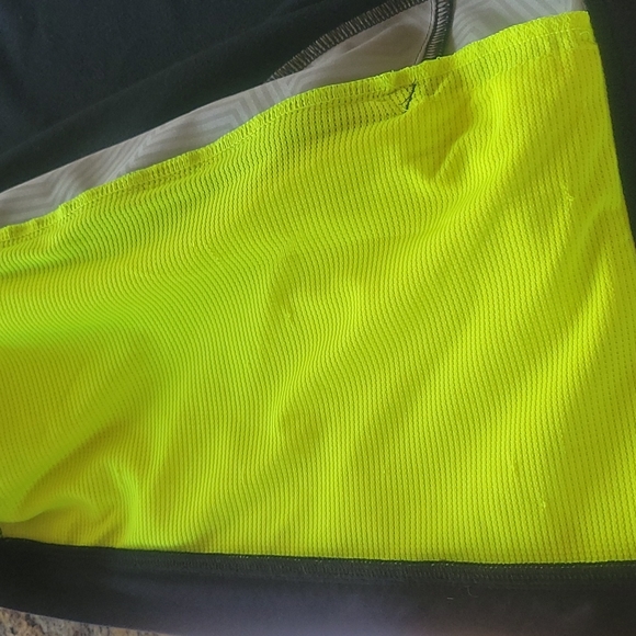 HP!! 🎉🎉Under armour cold gear fitted jacket - Picture 8 of 12